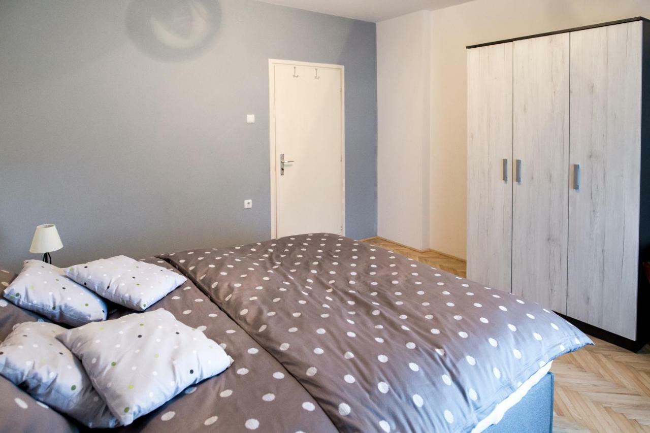 Apartmani Grlice II Βαράζντιν Εξωτερικό φωτογραφία